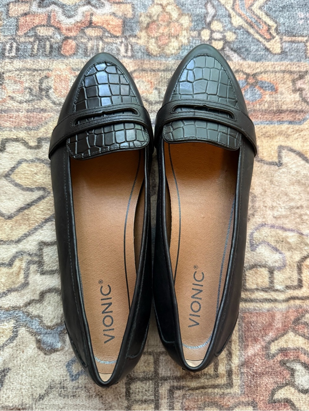 Vionic Black Savannah Flat Loafers Pointed Toe Shoe Women’s 8.5